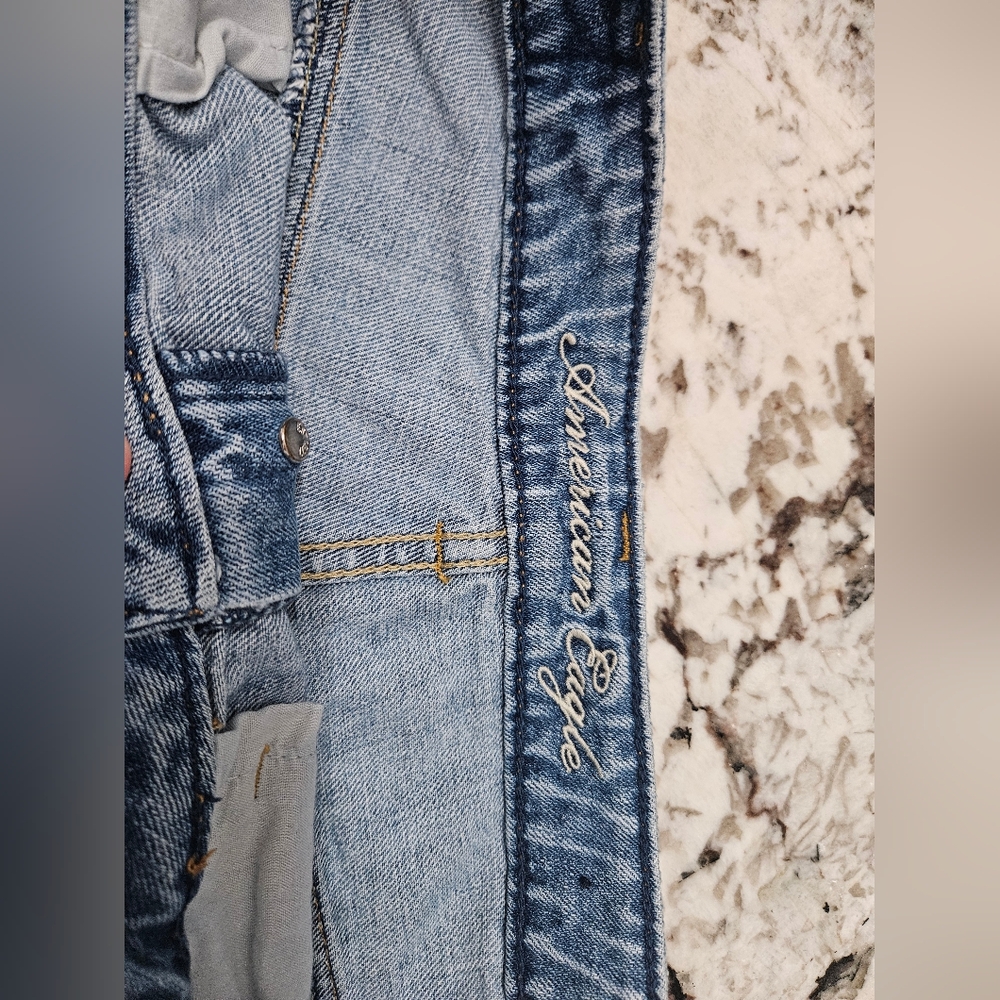 American Eagle Outfitters Light Blue Distressed Denim Jean Shorts - Picture 3 of 5